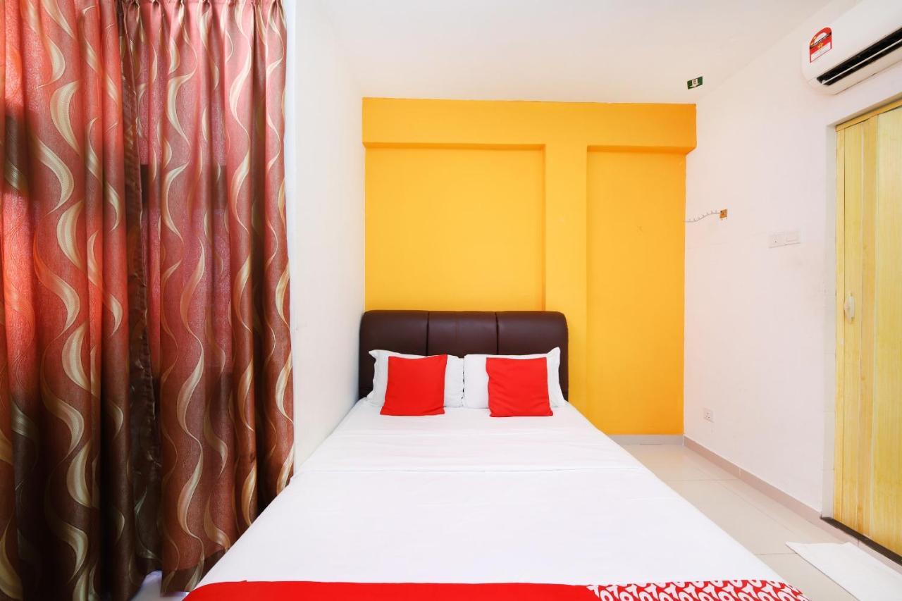 Super Oyo 414 Adiff Palace 2* Sepang