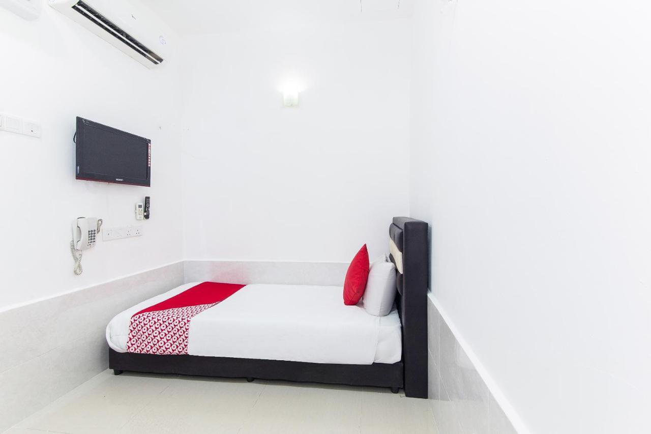 Super Oyo 414 Adiff Palace 2* Sepang