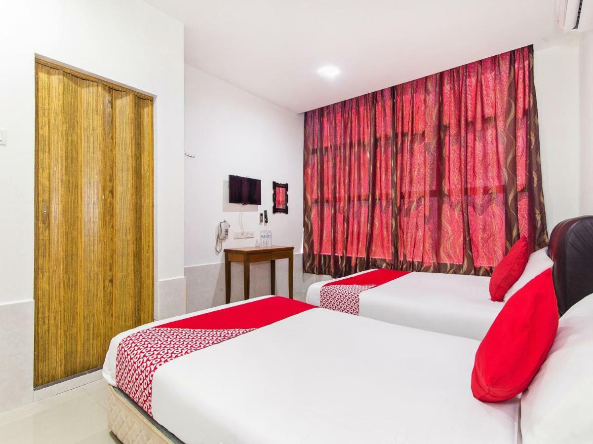 Hotel Super Oyo 414 Adiff Palace Sepang