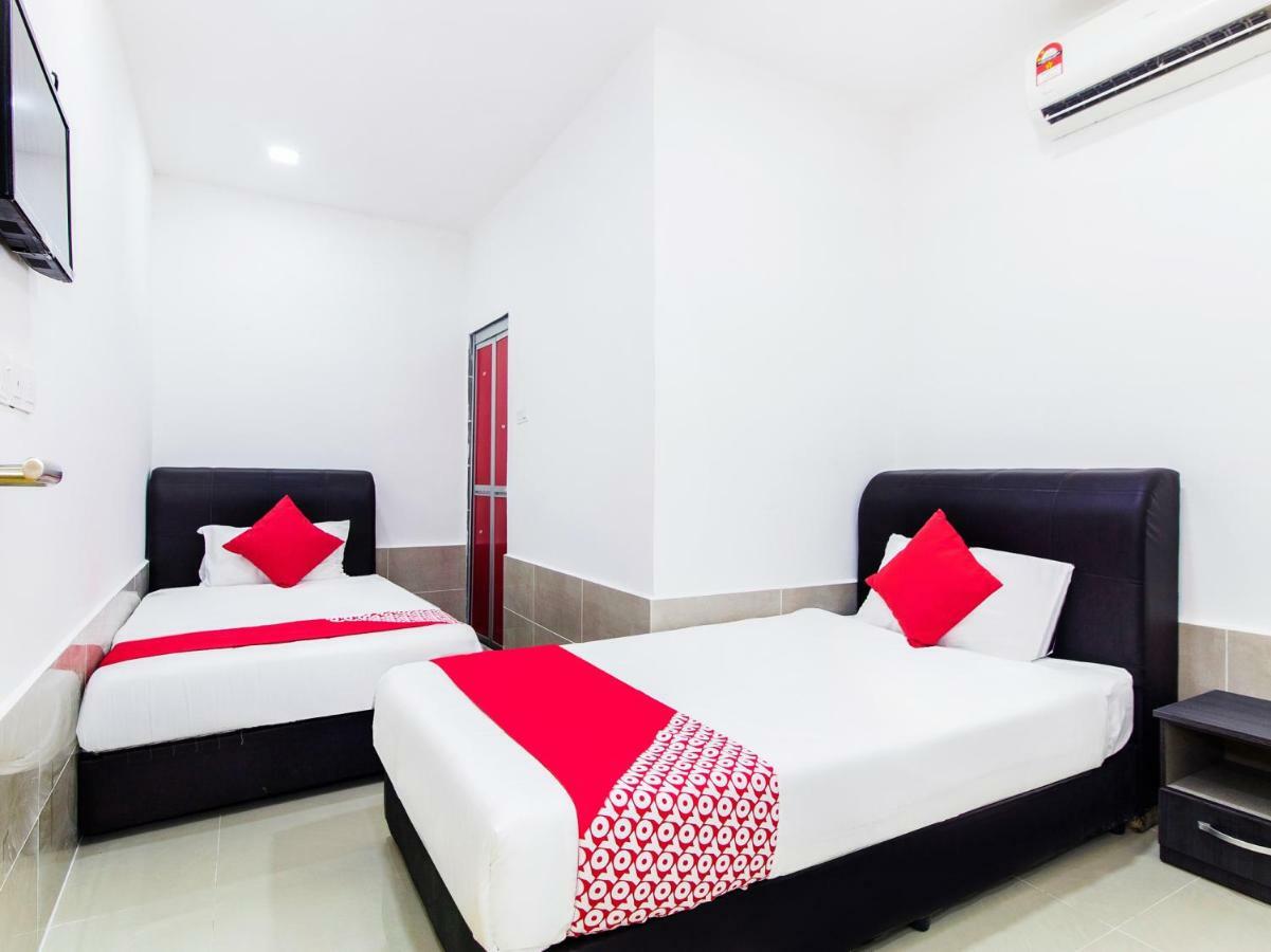 Hotel Super Oyo 414 Adiff Palace Sepang