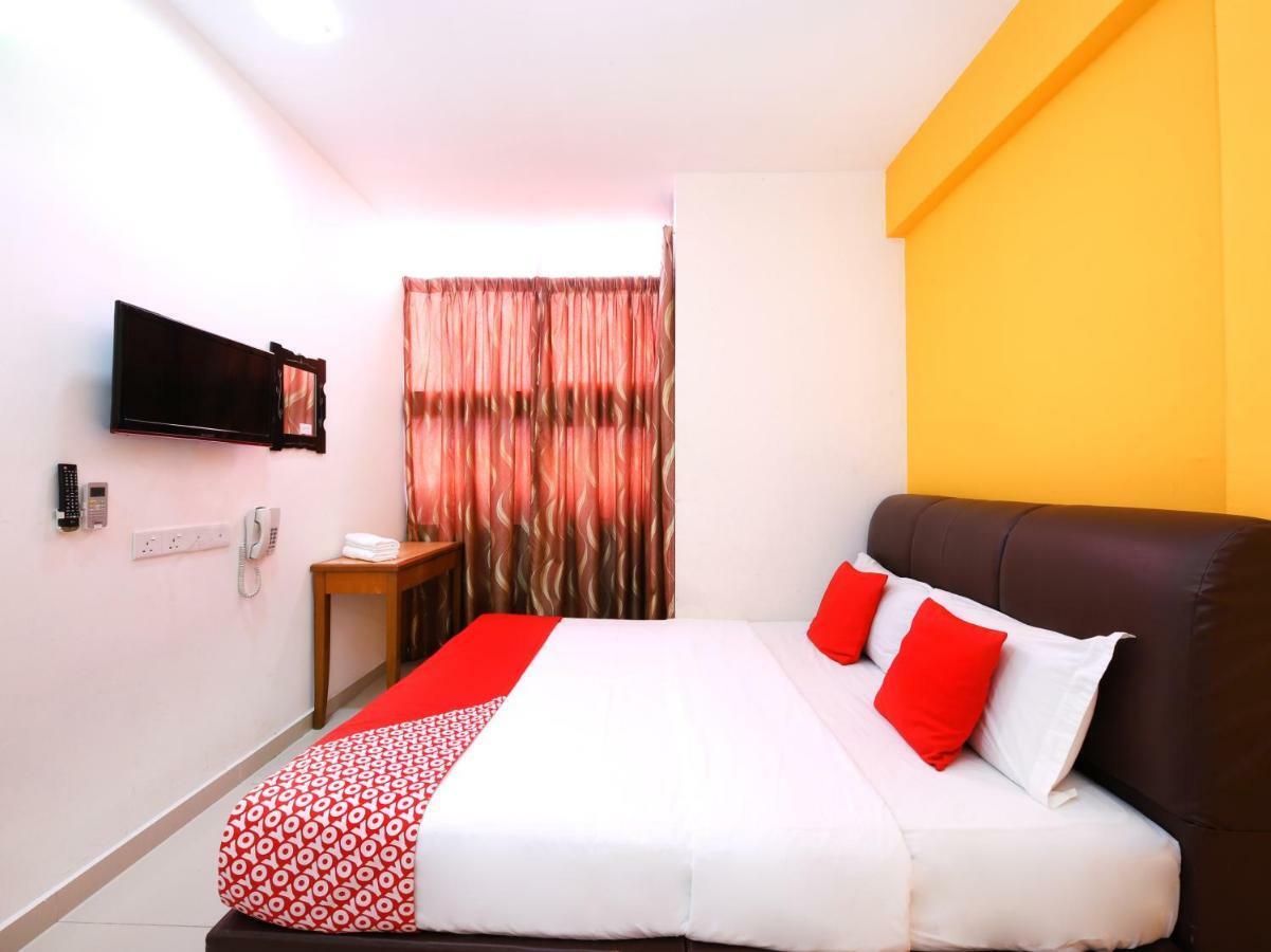 Super Oyo 414 Adiff Palace 2* Sepang