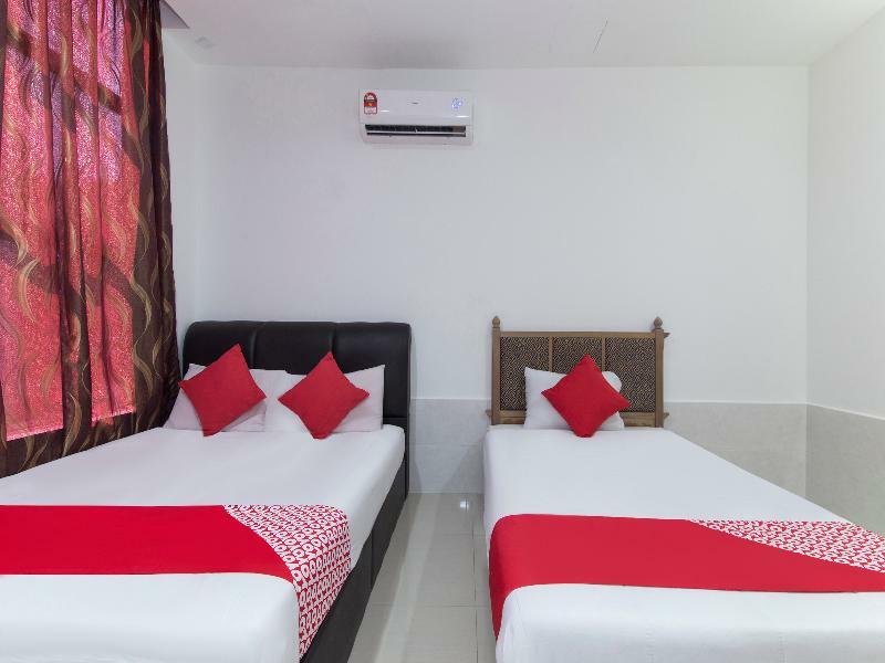 Hotel Super Oyo 414 Adiff Palace 2*